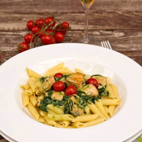 penne-cu-spanac-proaspat-si-somon-0
